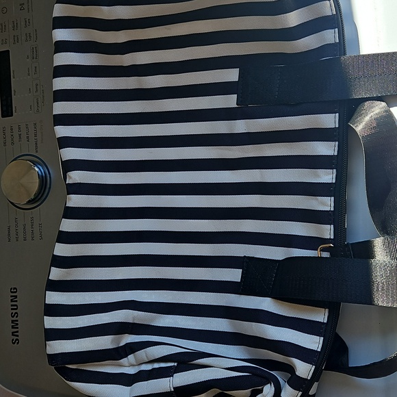 Alice + Olivia Duffle Bag Black and White Positano Stripe Weekender Tote - Picture 8 of 13